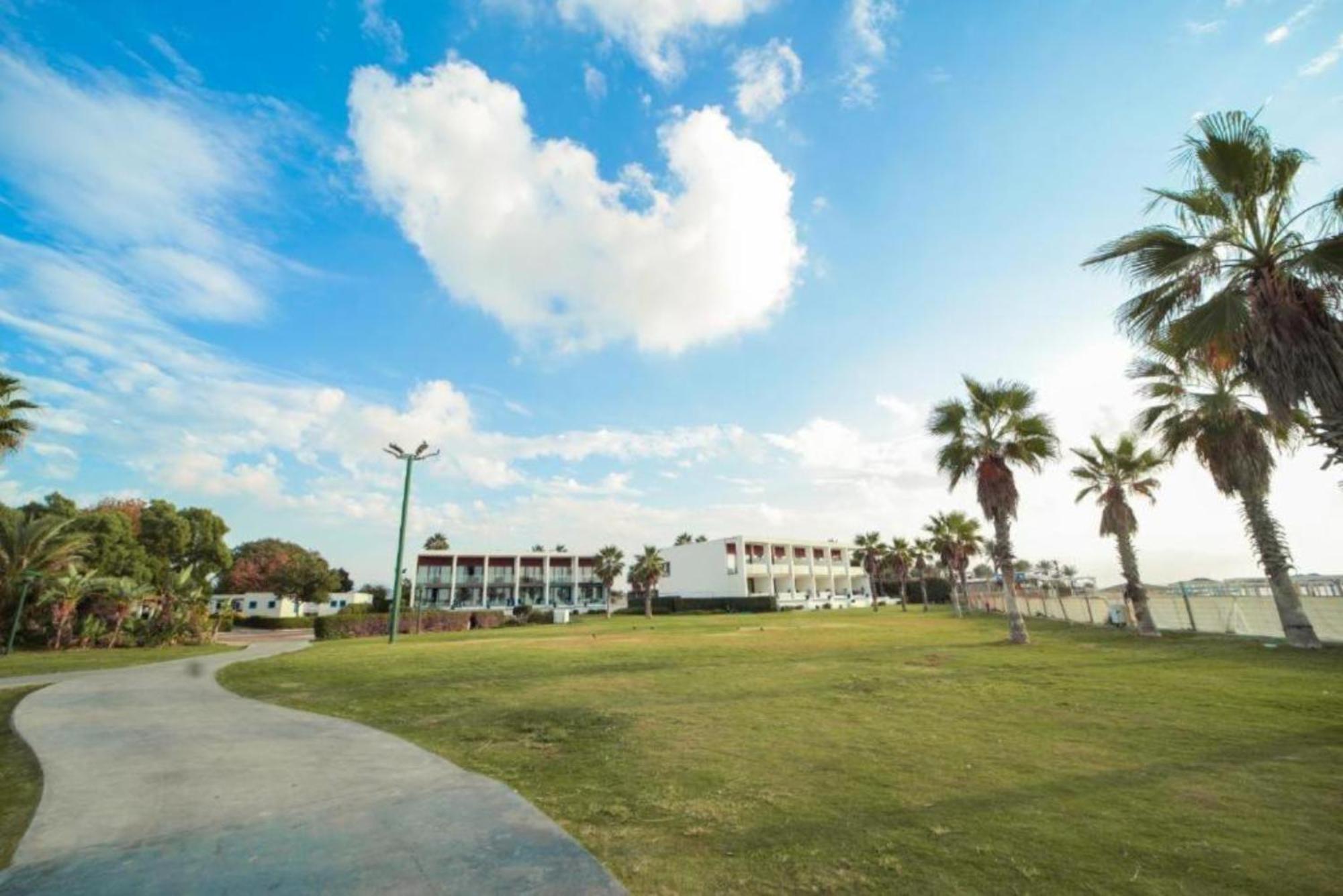 Nachsholim Kibbutz Country Lodging Nahsholim Exterior foto